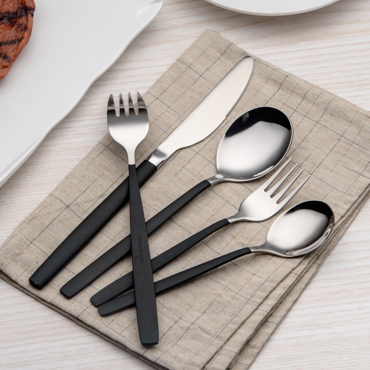 berglander-cutlery-set-besteckset-30-teilig-schwarz-silber-6-pers image 2